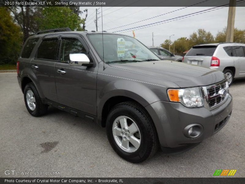 Front 3/4 View of 2010 Escape XLT V6