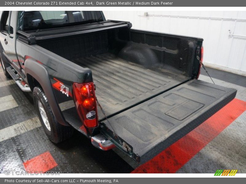 Dark Green Metallic / Medium Dark Pewter 2004 Chevrolet Colorado Z71 Extended Cab 4x4