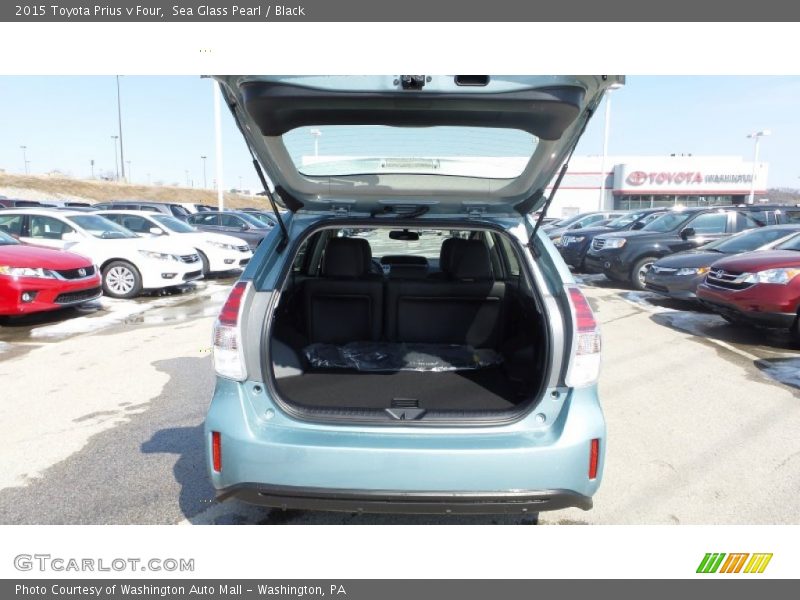 Sea Glass Pearl / Black 2015 Toyota Prius v Four