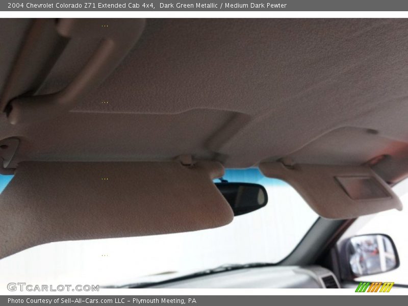 Dark Green Metallic / Medium Dark Pewter 2004 Chevrolet Colorado Z71 Extended Cab 4x4