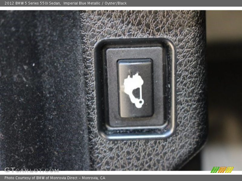 Imperial Blue Metallic / Oyster/Black 2012 BMW 5 Series 550i Sedan