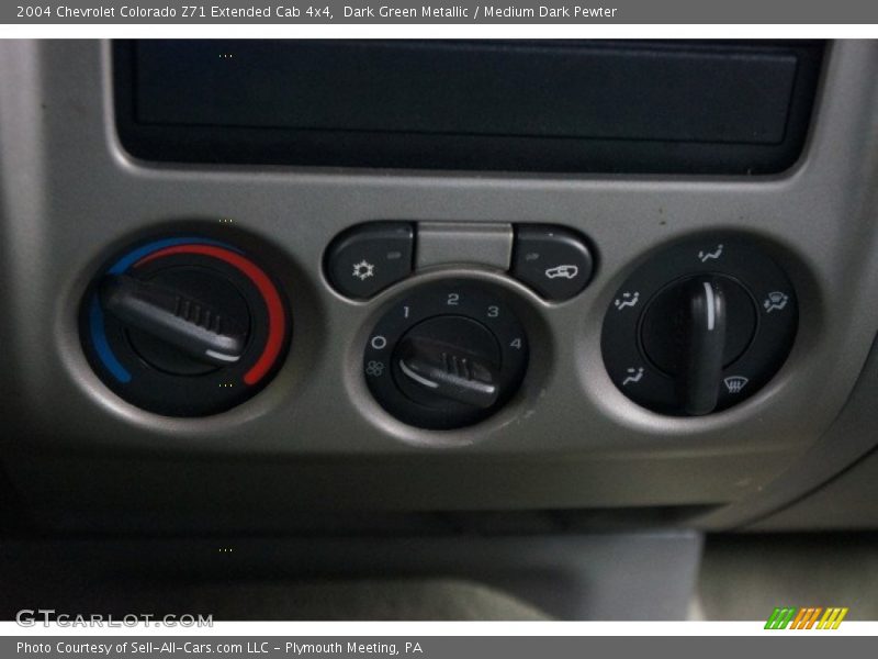 Dark Green Metallic / Medium Dark Pewter 2004 Chevrolet Colorado Z71 Extended Cab 4x4