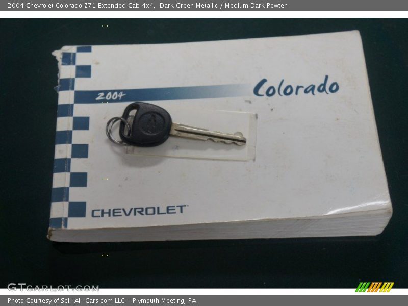 Dark Green Metallic / Medium Dark Pewter 2004 Chevrolet Colorado Z71 Extended Cab 4x4
