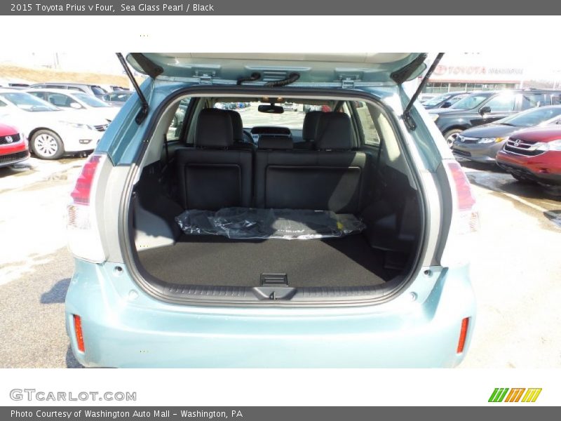 Sea Glass Pearl / Black 2015 Toyota Prius v Four
