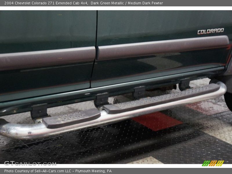 Dark Green Metallic / Medium Dark Pewter 2004 Chevrolet Colorado Z71 Extended Cab 4x4