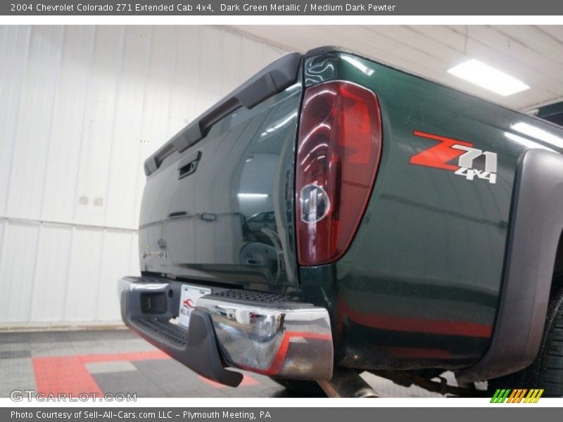 Dark Green Metallic / Medium Dark Pewter 2004 Chevrolet Colorado Z71 Extended Cab 4x4