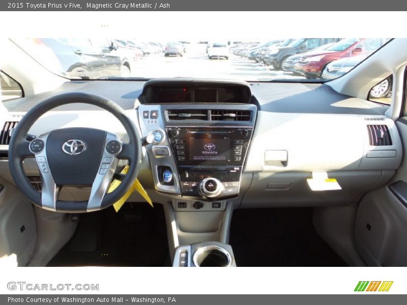 Magnetic Gray Metallic / Ash 2015 Toyota Prius v Five