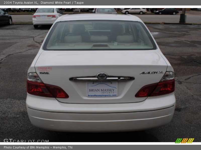 Diamond White Pearl / Taupe 2004 Toyota Avalon XL