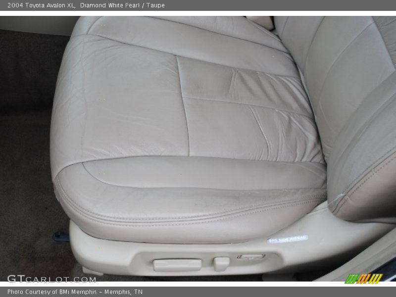 Diamond White Pearl / Taupe 2004 Toyota Avalon XL