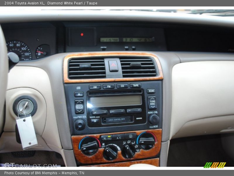 Diamond White Pearl / Taupe 2004 Toyota Avalon XL