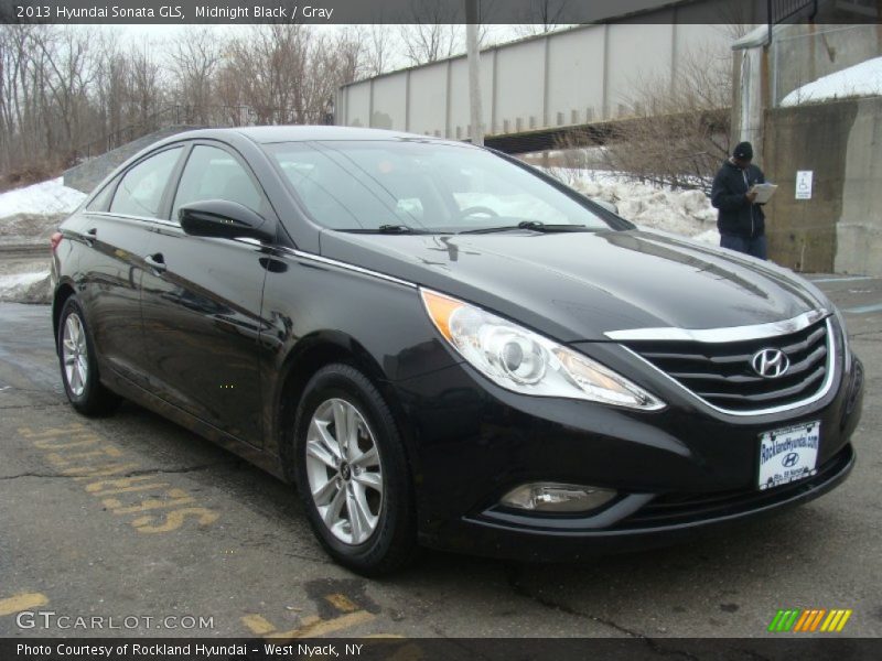 Midnight Black / Gray 2013 Hyundai Sonata GLS
