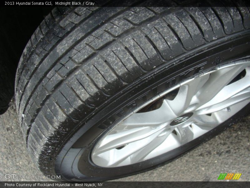 Midnight Black / Gray 2013 Hyundai Sonata GLS