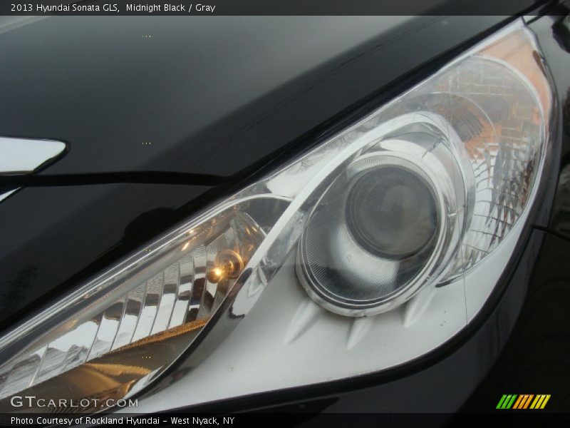 Midnight Black / Gray 2013 Hyundai Sonata GLS