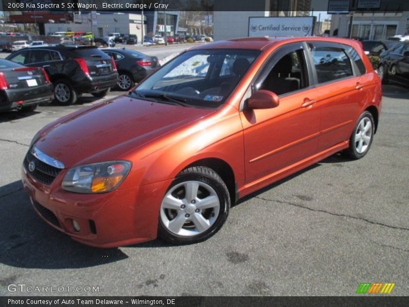 Front 3/4 View of 2008 Spectra 5 SX Wagon