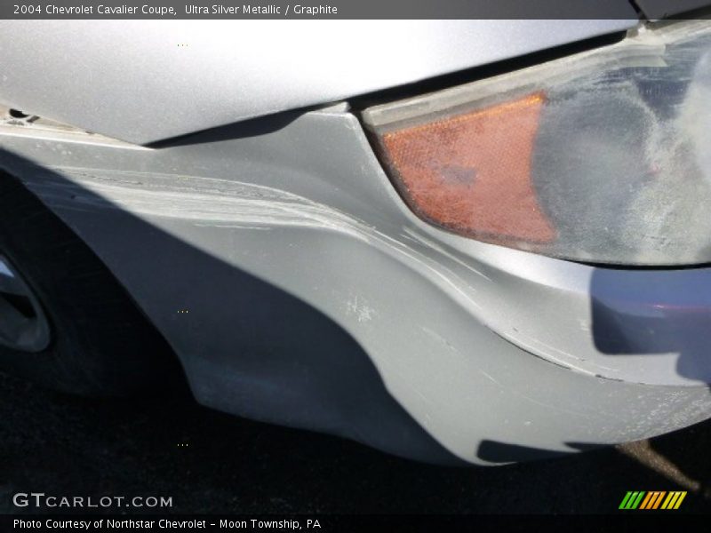 Ultra Silver Metallic / Graphite 2004 Chevrolet Cavalier Coupe