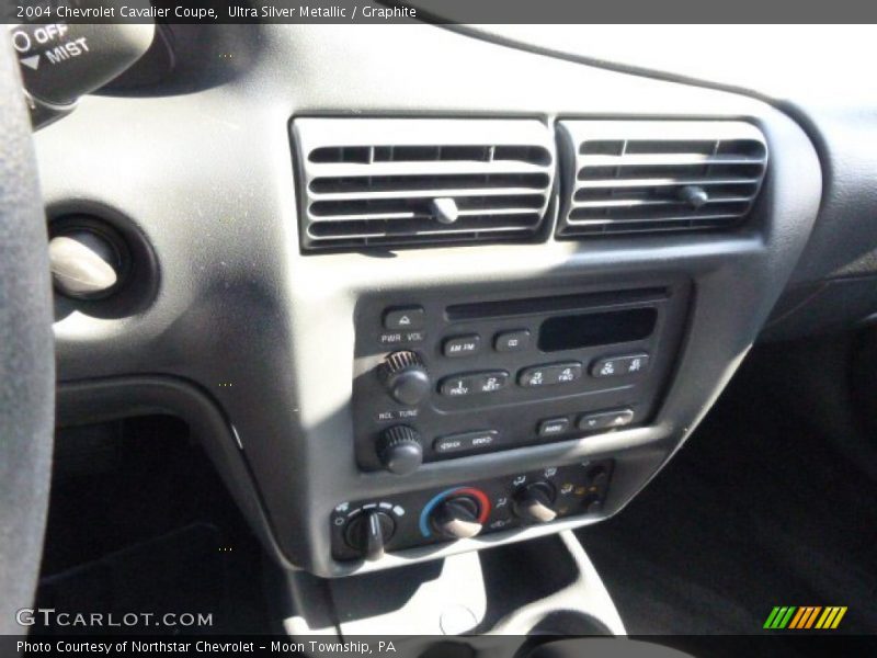 Ultra Silver Metallic / Graphite 2004 Chevrolet Cavalier Coupe