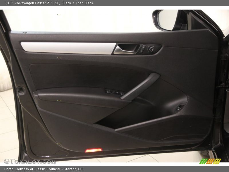 Black / Titan Black 2012 Volkswagen Passat 2.5L SE
