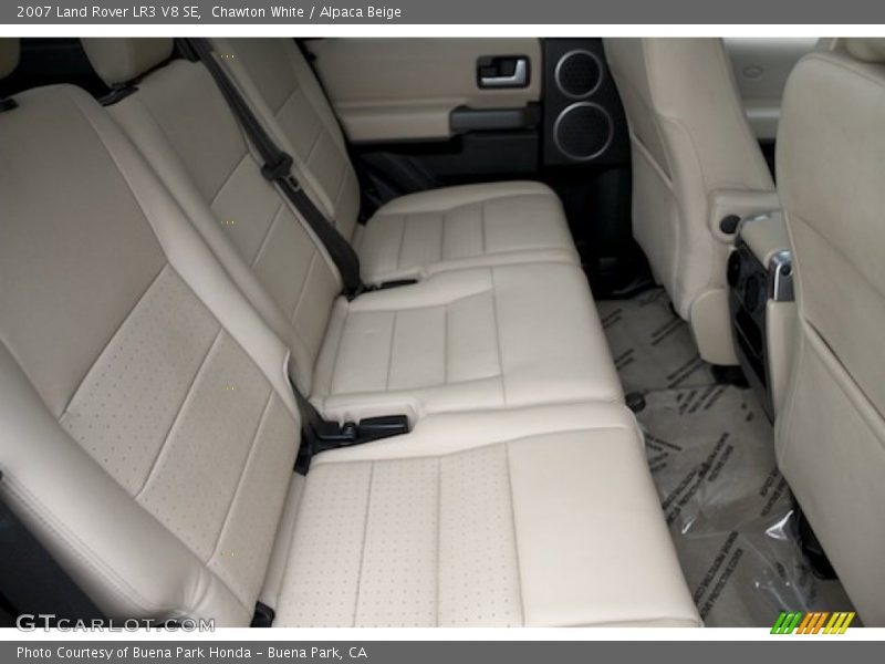 Chawton White / Alpaca Beige 2007 Land Rover LR3 V8 SE