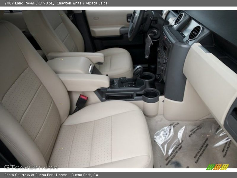 Chawton White / Alpaca Beige 2007 Land Rover LR3 V8 SE