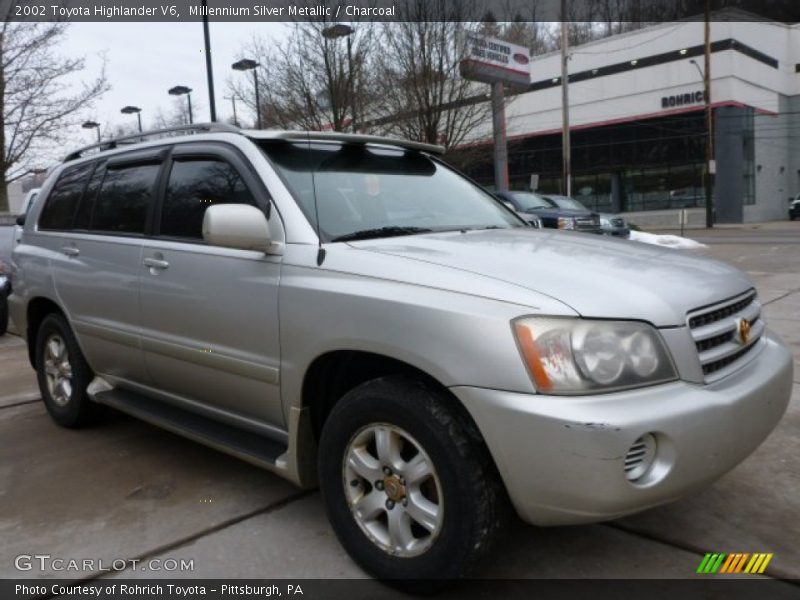 Front 3/4 View of 2002 Highlander V6