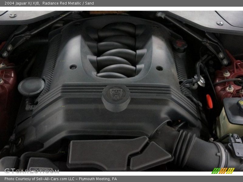  2004 XJ XJ8 Engine - 4.2 Liter DOHC 32-Valve V8