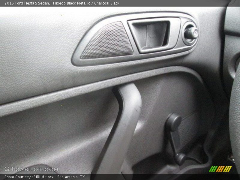 Tuxedo Black Metallic / Charcoal Black 2015 Ford Fiesta S Sedan