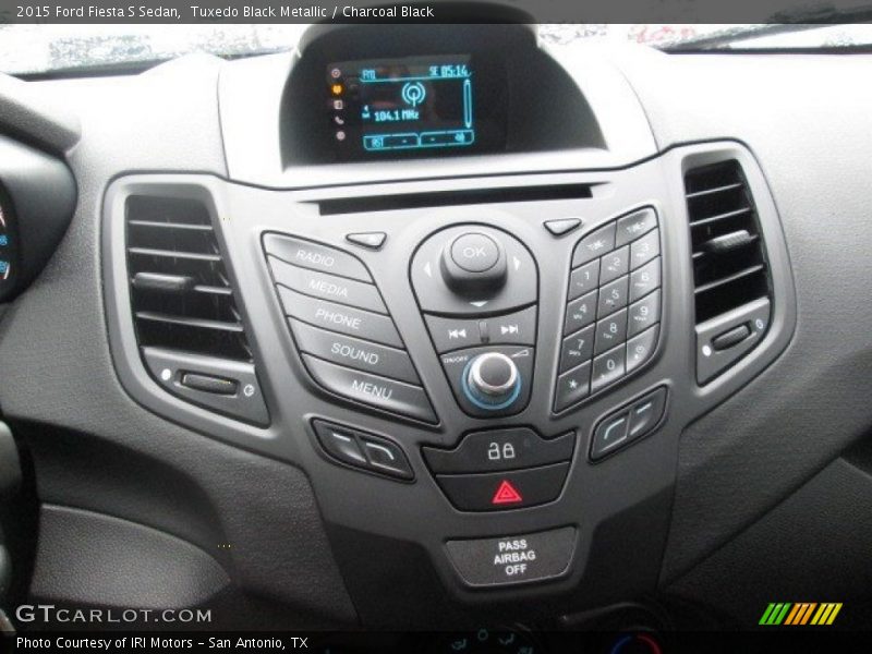 Tuxedo Black Metallic / Charcoal Black 2015 Ford Fiesta S Sedan