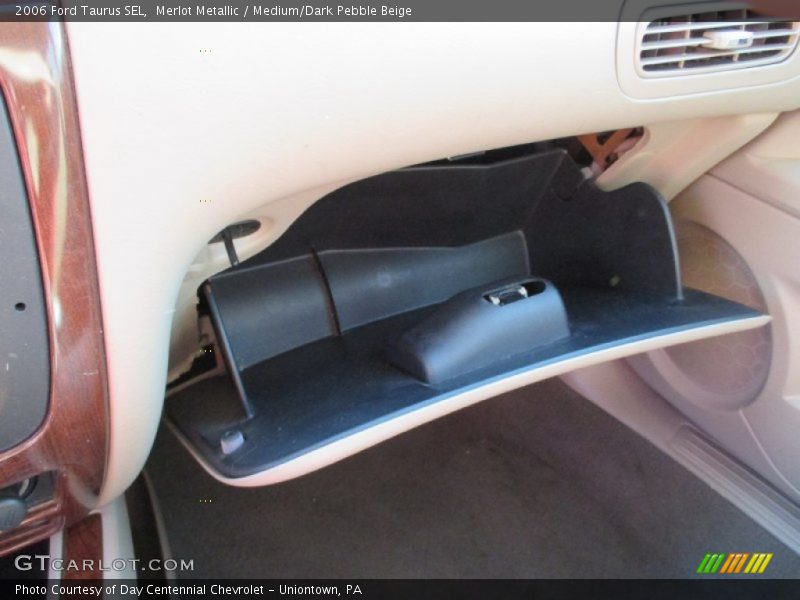 Merlot Metallic / Medium/Dark Pebble Beige 2006 Ford Taurus SEL