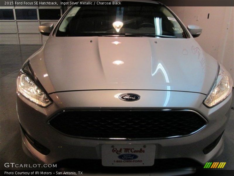 Ingot Silver Metallic / Charcoal Black 2015 Ford Focus SE Hatchback