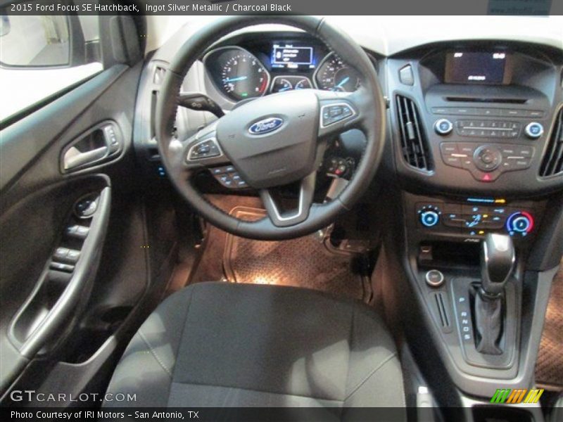 Ingot Silver Metallic / Charcoal Black 2015 Ford Focus SE Hatchback