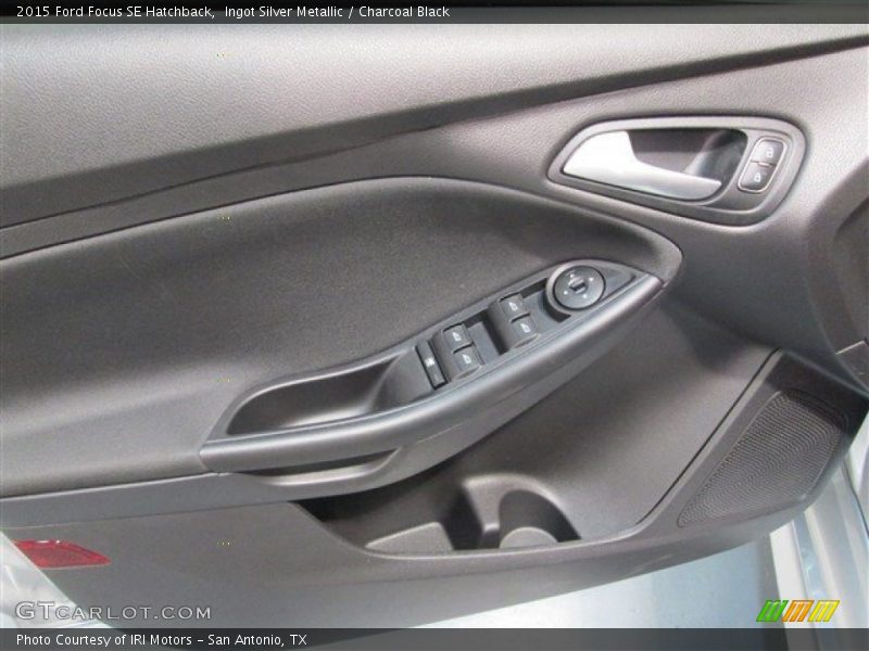 Ingot Silver Metallic / Charcoal Black 2015 Ford Focus SE Hatchback