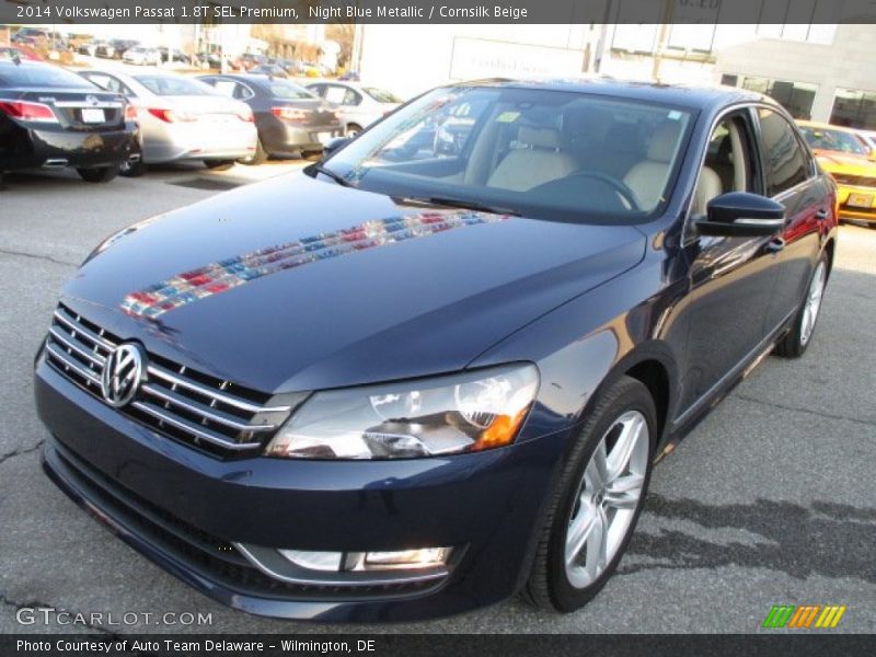 Front 3/4 View of 2014 Passat 1.8T SEL Premium