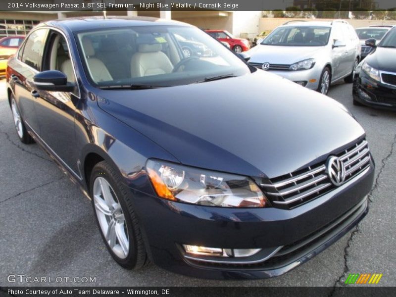 Front 3/4 View of 2014 Passat 1.8T SEL Premium