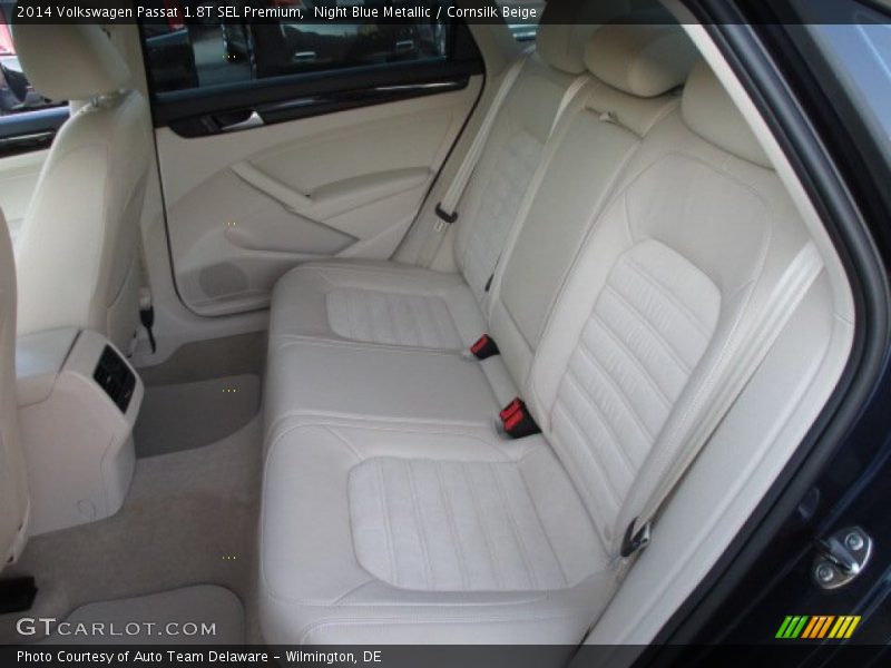 Rear Seat of 2014 Passat 1.8T SEL Premium