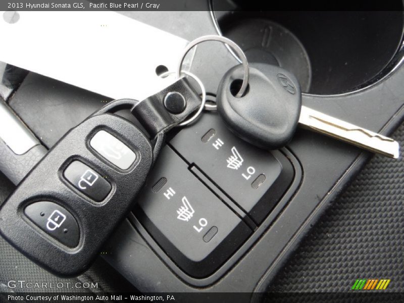 Pacific Blue Pearl / Gray 2013 Hyundai Sonata GLS