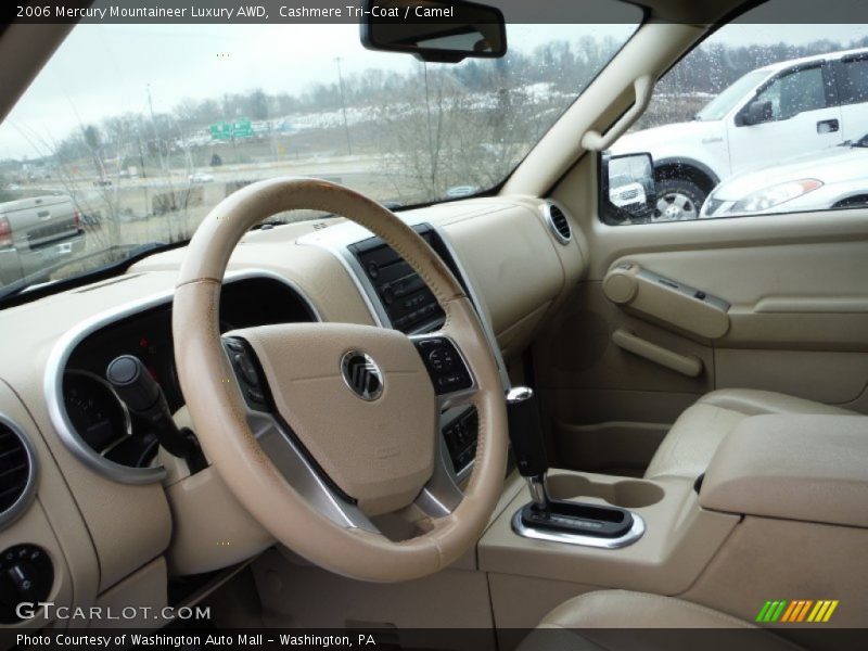 Cashmere Tri-Coat / Camel 2006 Mercury Mountaineer Luxury AWD
