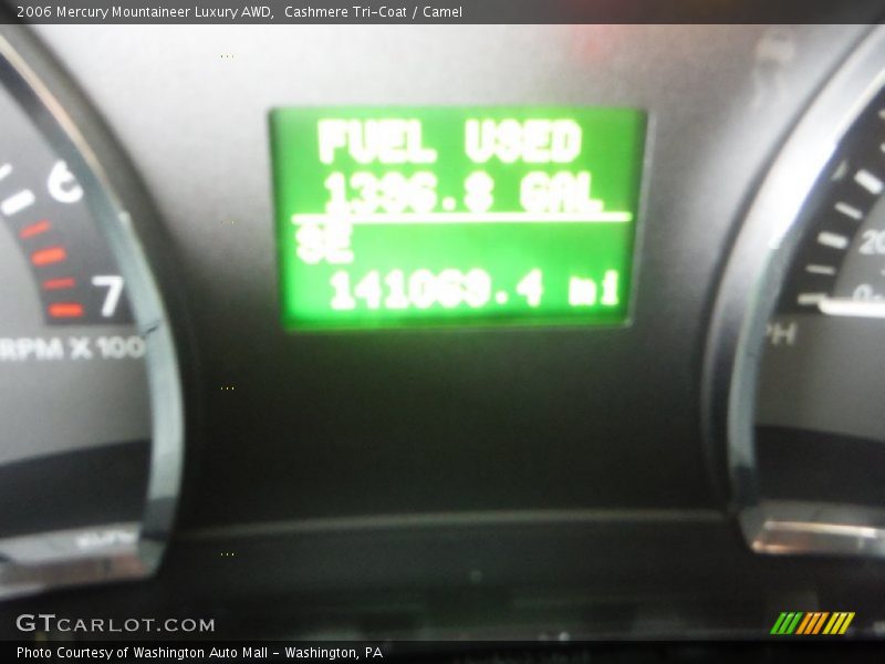 Cashmere Tri-Coat / Camel 2006 Mercury Mountaineer Luxury AWD