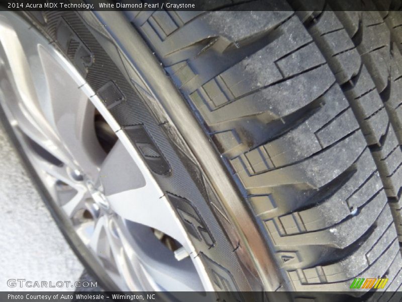 White Diamond Pearl / Graystone 2014 Acura MDX Technology