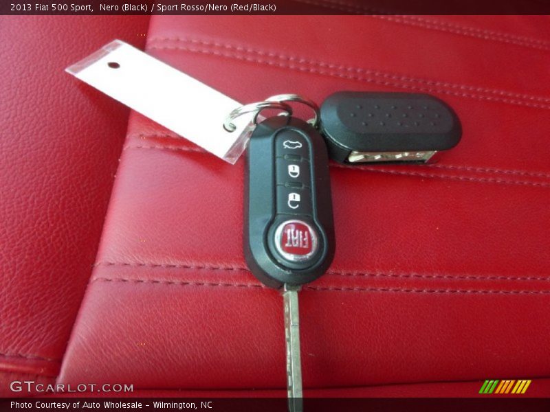 Nero (Black) / Sport Rosso/Nero (Red/Black) 2013 Fiat 500 Sport