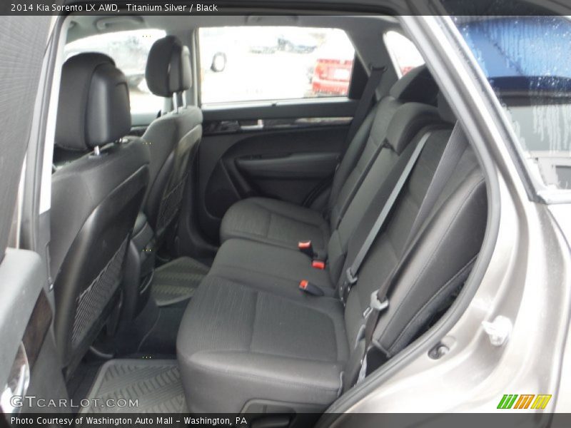 Titanium Silver / Black 2014 Kia Sorento LX AWD