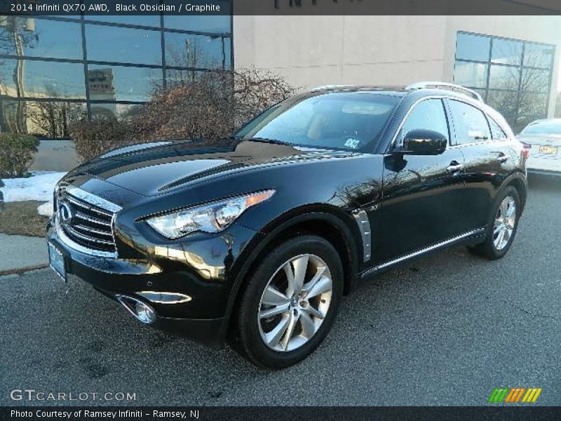Front 3/4 View of 2014 QX70 AWD