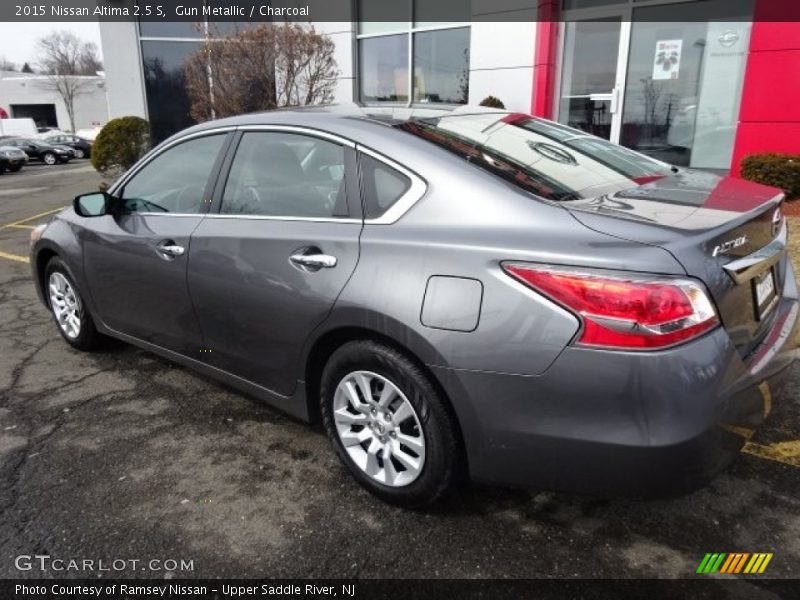 Gun Metallic / Charcoal 2015 Nissan Altima 2.5 S