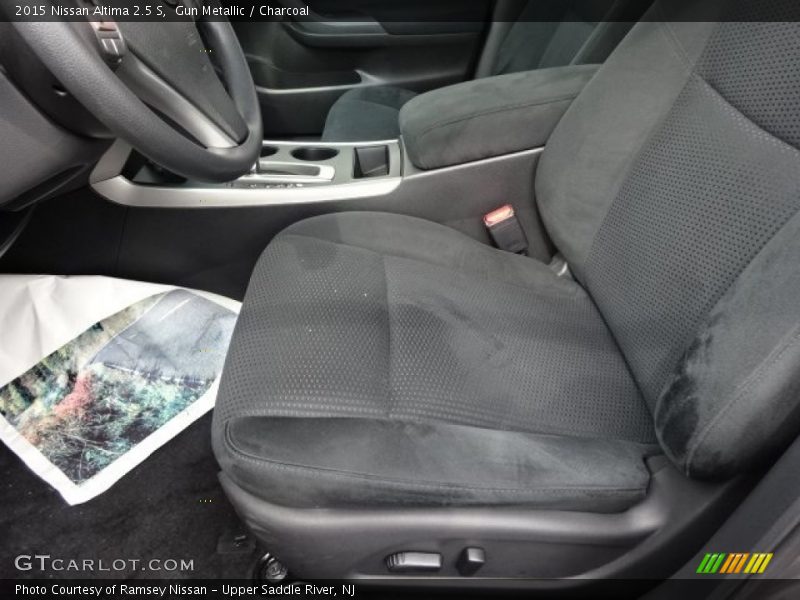 Gun Metallic / Charcoal 2015 Nissan Altima 2.5 S