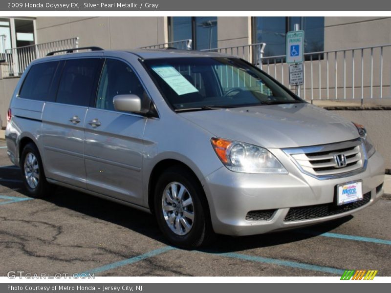 Silver Pearl Metallic / Gray 2009 Honda Odyssey EX