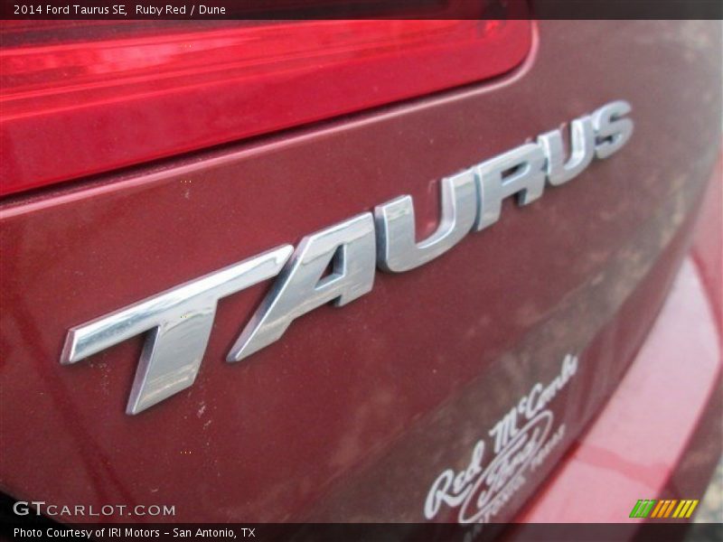 Ruby Red / Dune 2014 Ford Taurus SE