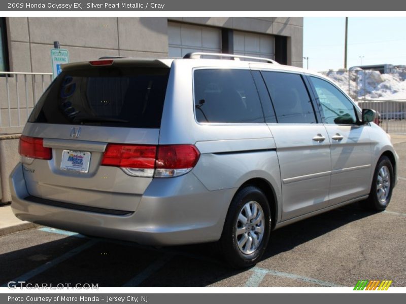 Silver Pearl Metallic / Gray 2009 Honda Odyssey EX