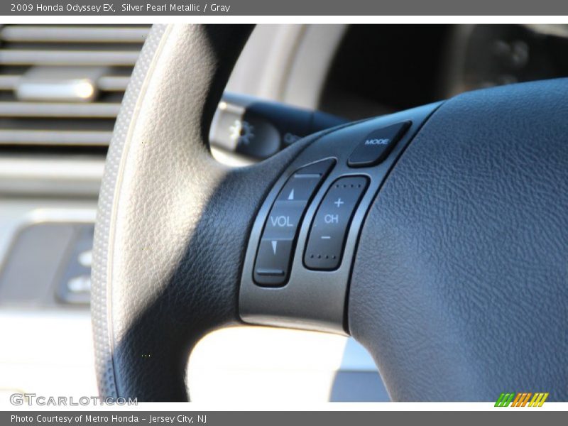 Silver Pearl Metallic / Gray 2009 Honda Odyssey EX