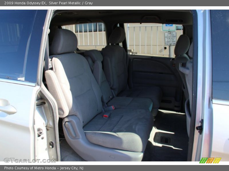 Silver Pearl Metallic / Gray 2009 Honda Odyssey EX