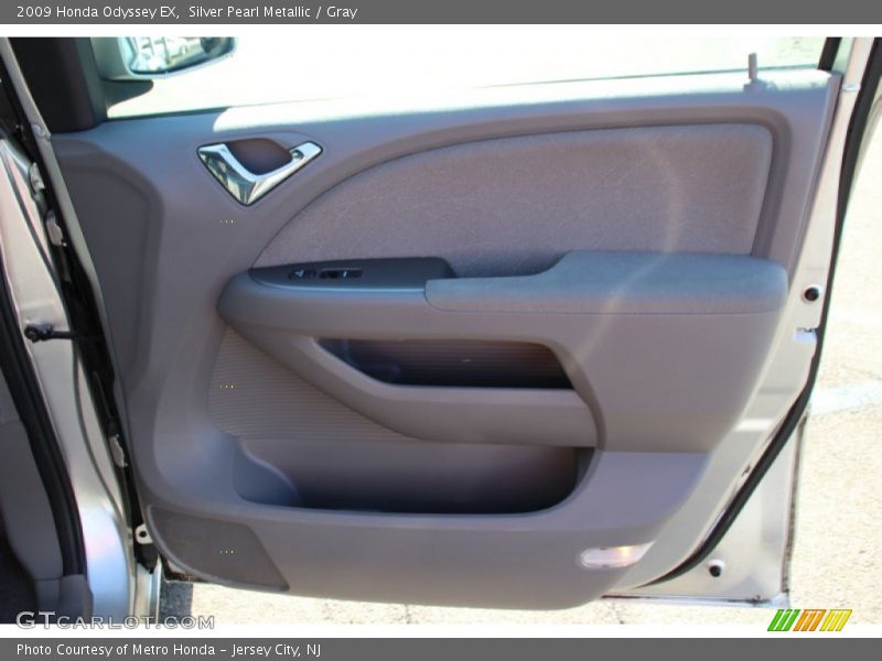 Silver Pearl Metallic / Gray 2009 Honda Odyssey EX