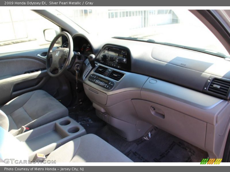 Silver Pearl Metallic / Gray 2009 Honda Odyssey EX
